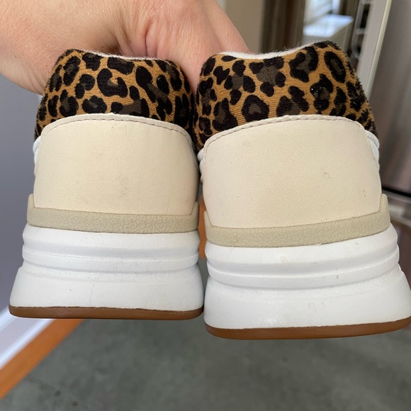 New Balance 997H Athletic Shoe - Big Kid - White / Leopard Size 7 (8/8.5 women) - Picture 6 of 8